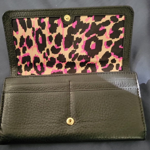 EUC Vera Bradley Genuine Leather Wallet With Studs - Picture 6 of 6